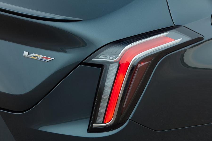Детали экстерьера Cadillac CT4-V 2019 года  (фото 7 из 32)